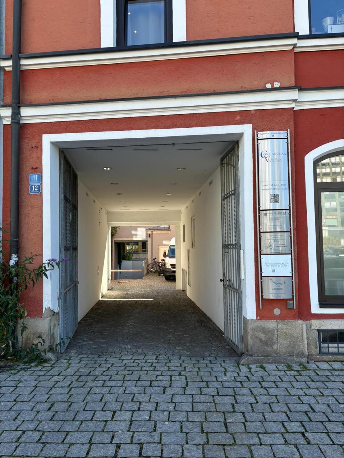 Wohnung Donau - Im Zentrum, Kueche, Parkplatz, Ruhig Gelegen Passau Buitenkant foto